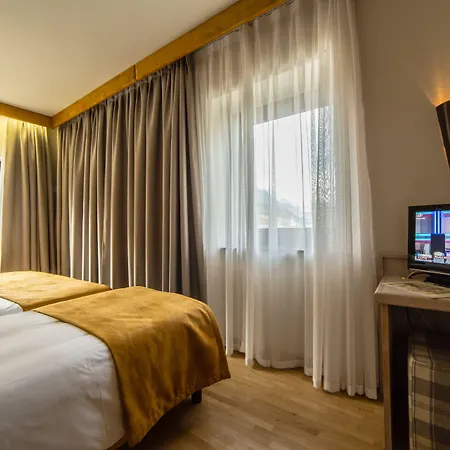 Hotel Comtes De Challant Etico Valle D'aosta 3*