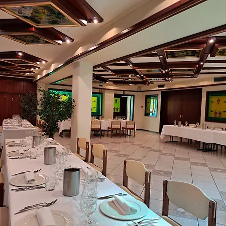 Hotel Comtes De Challant Etico Valle D'aosta 3*