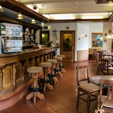 Comtes De Challant Etico Valle D'aosta 3* فينيس