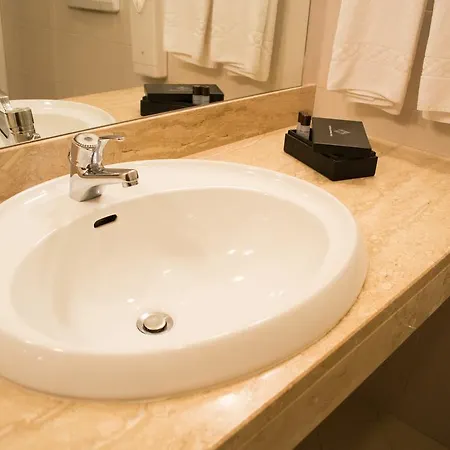 Hotel Comtes De Challant Etico Valle D'aosta 3*