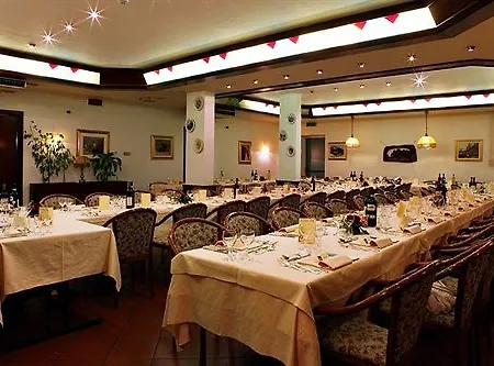 ホテル Comtes De Challant Etico Valle D'aosta フェーニス