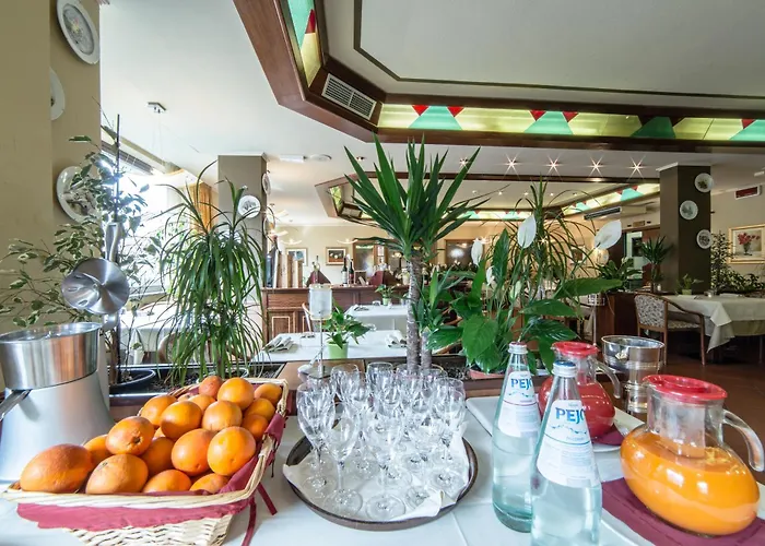 Отель Comtes De Challant Etico Valle D'aosta Фенис