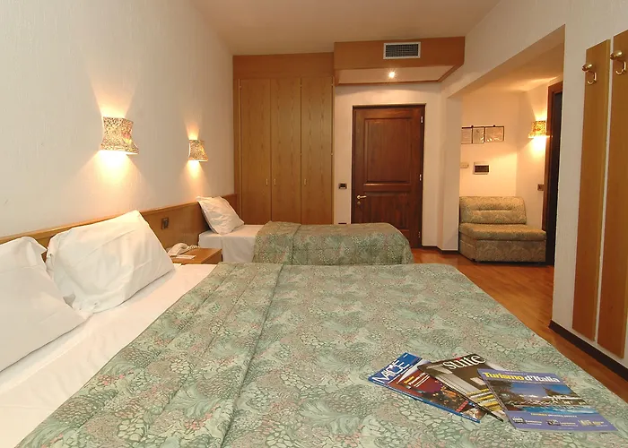 Отель Comtes De Challant Etico Valle D'aosta