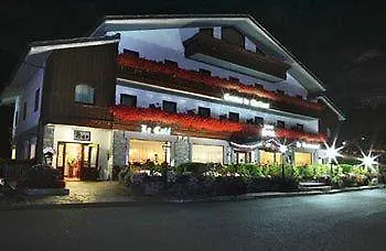 Comtes De Challant Etico Valle D'aosta 3* Фенис