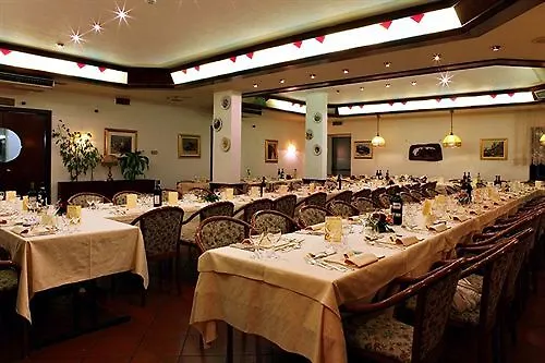 Отель Comtes De Challant Etico Valle D'aosta Фенис